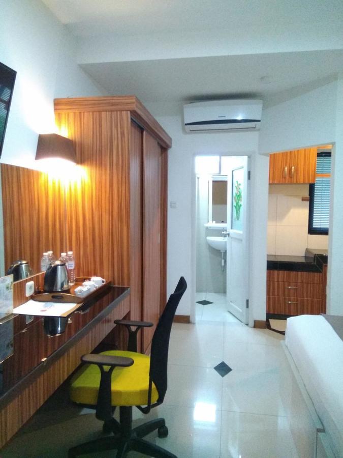 Grand Kasira Hotel Джакарта Екстериор снимка