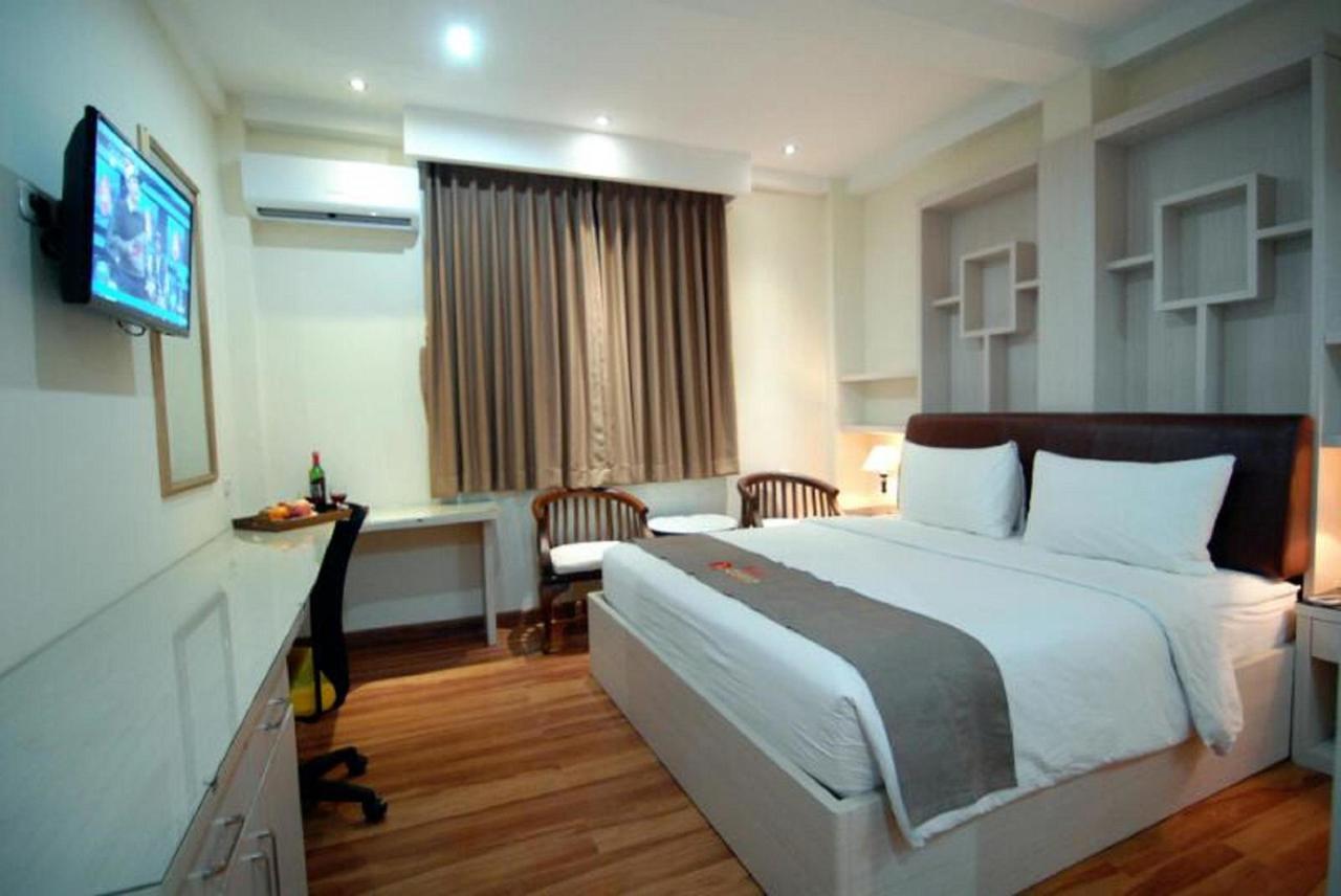 Grand Kasira Hotel Джакарта Екстериор снимка