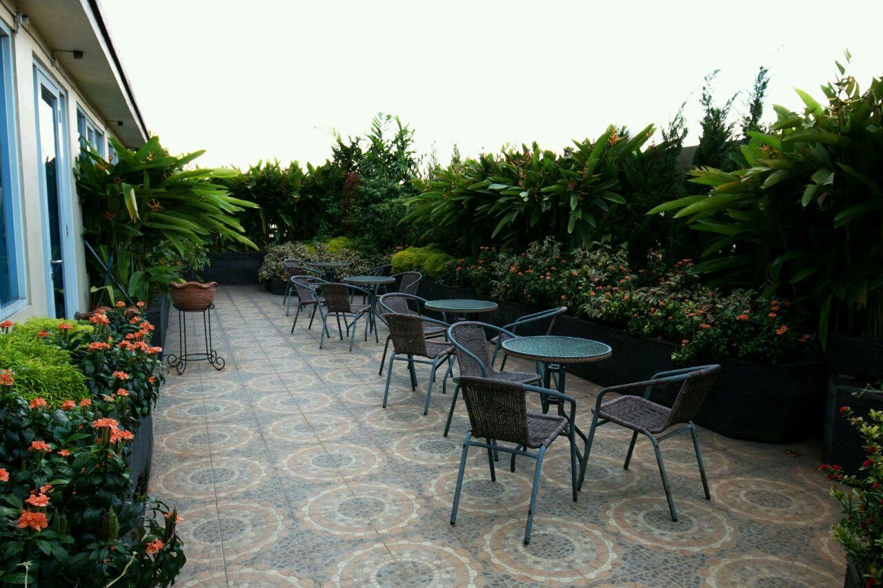 Grand Kasira Hotel Джакарта Екстериор снимка